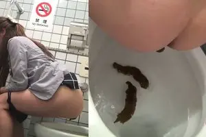 Asian women pooping in the public toilet 3thumb img
