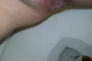 Amateur video pooping girl 3