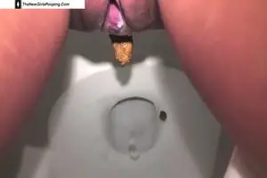 Pooping girl self recordingthumb img